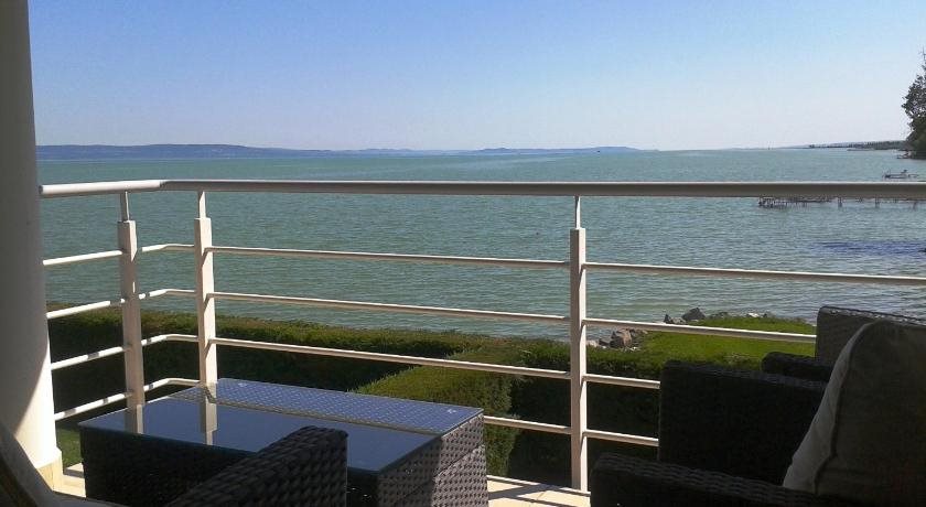 Panoráma Villa — 4-Star Luxury Hotel in Balatonboglar, Hungary