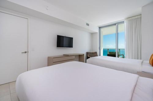 Hyde Beach Luxury Condo Resort apts - photo 28