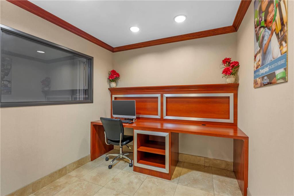 Comfort Inn Anaheim Resort - photo 22