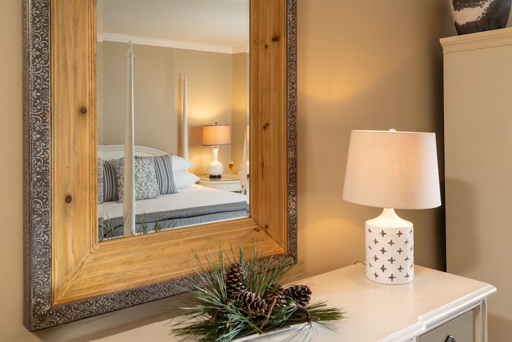 Refuge Inn - photo 6