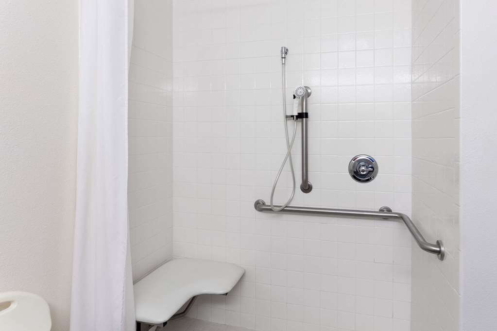 Microtel Inn & Suites by Wyndham Wellton - photo 7