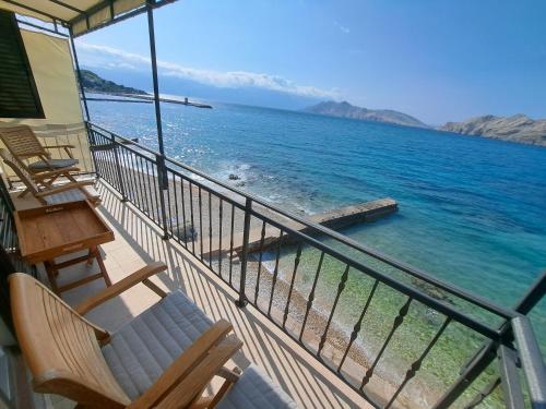 Apartment Grandić — 4-Star Luxury Hotel in Baska, Croatia