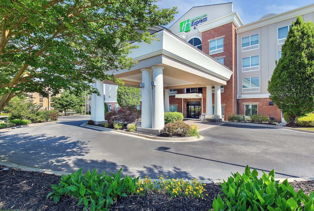 Holiday Inn Express Hotel Ooltewah Springs Chattanooga by IHG - photo 55
