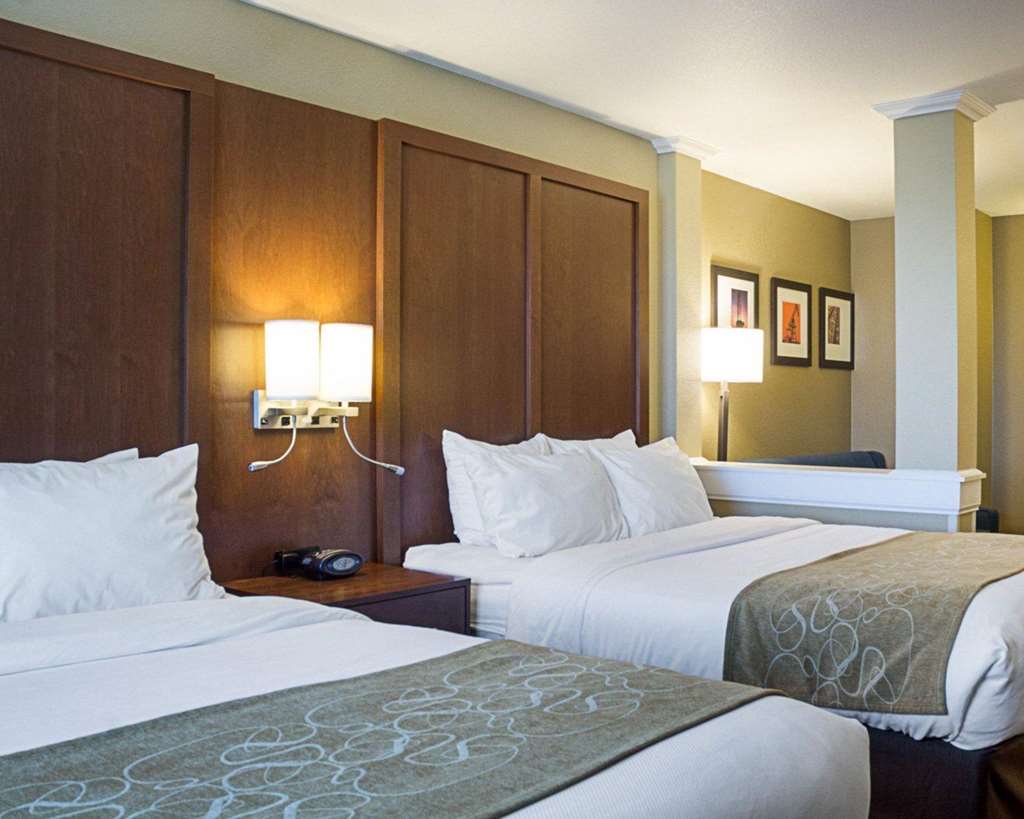 Comfort Suites Minot South - photo 25