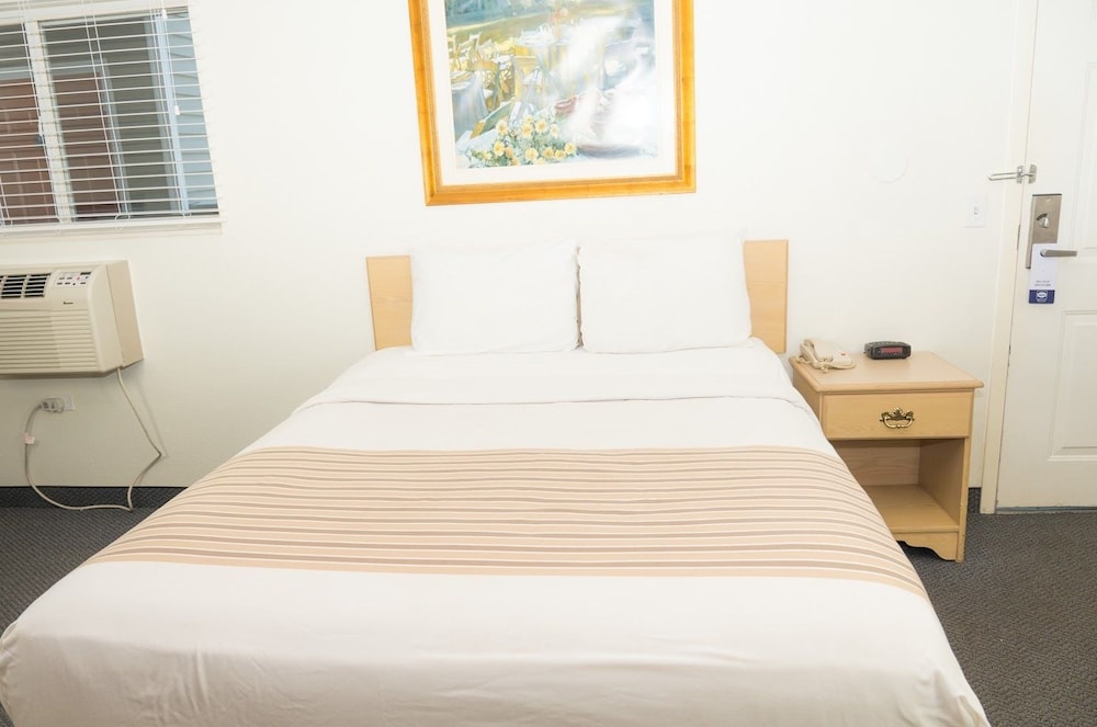 Birch Hill Suites Lakeland - photo 9