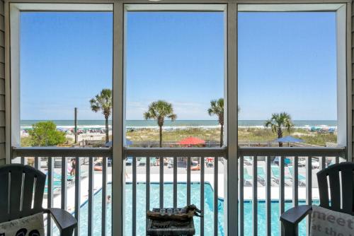 Pelican's Watch Serene Oceanfront Unit 102 — 4-Star Luxury Hotel in Myrtle Beach, United States