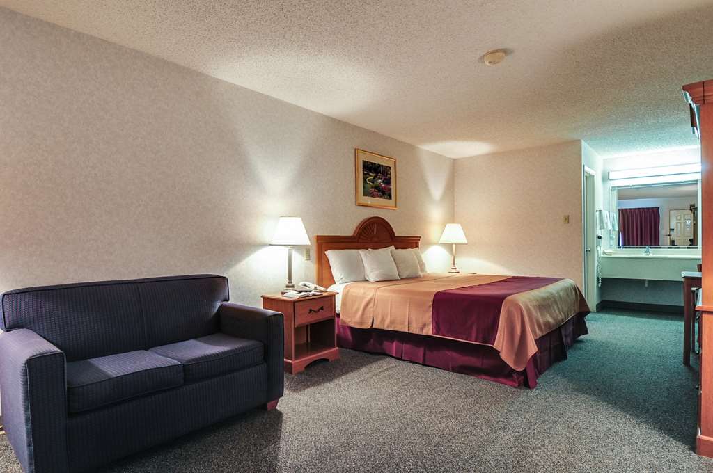 Americas Best Value Inn Midlothian Cedar Hill - photo 5