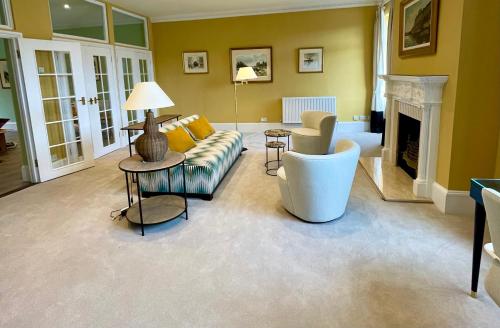 Picturesque Thameside Apartment — 4-Star Luxury Hotel in Henley-On-Thames, United Kingdom