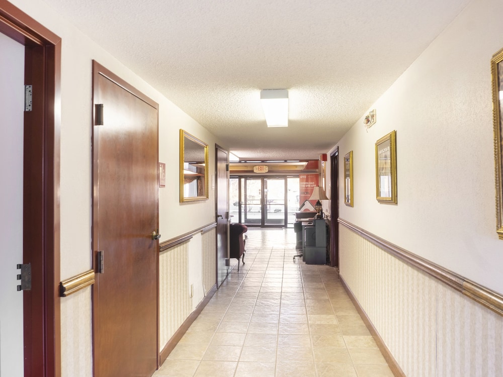 Days Inn by Wyndham Adairsville — hotel in Adairsville