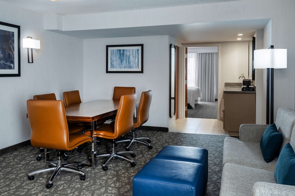 Embassy Suites by Hilton Portland Airport - photo 19