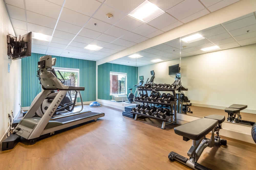 Holiday Inn Express & Suites Hearne by IHG - photo 12