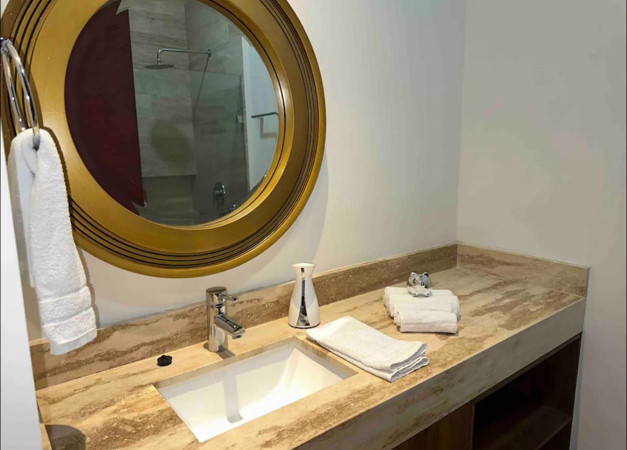 Departamento De Lujo Centrico En Merida — Merida