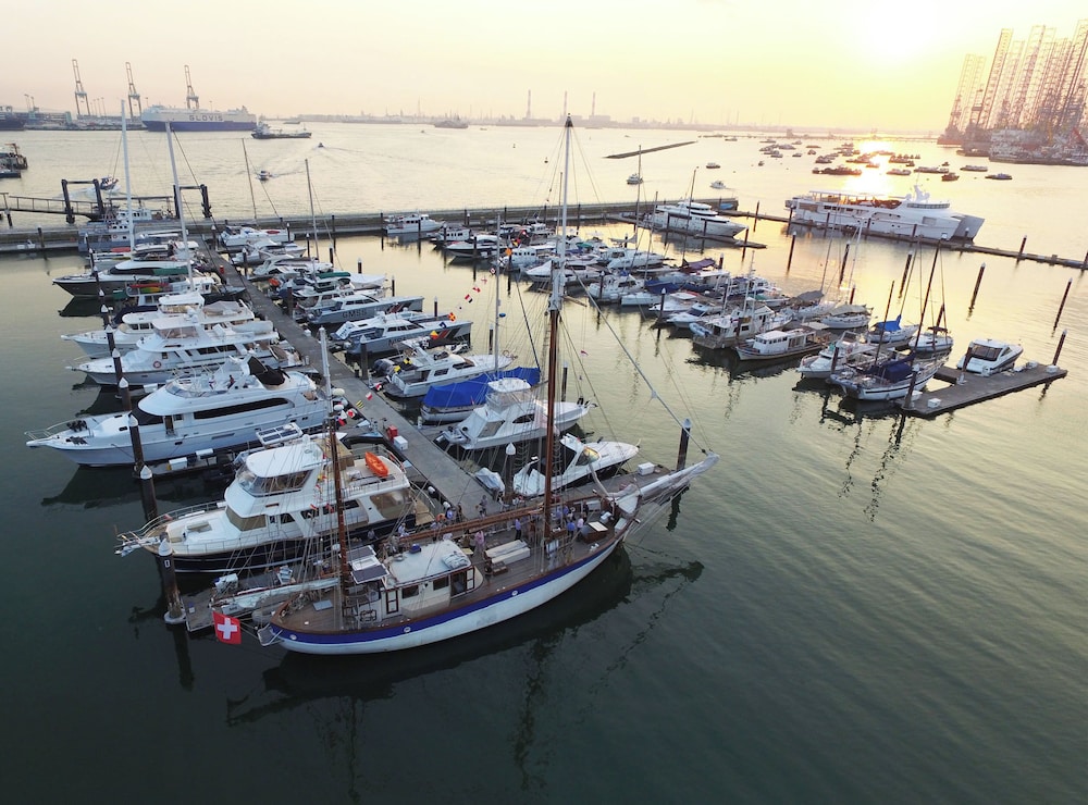Republic of Singapore Yacht Club — eco-hotel in Singapore