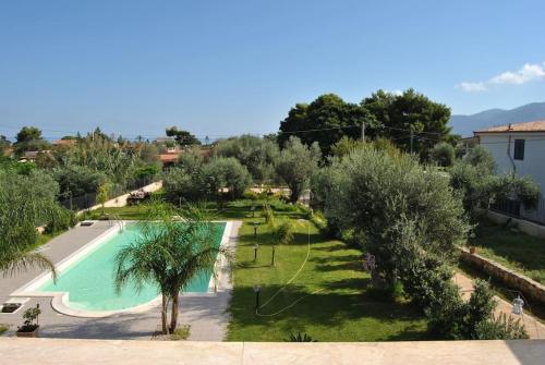 Appartamento uso turistico Villa Barbara — 4-Star Luxury Hotel in Carini, Italy