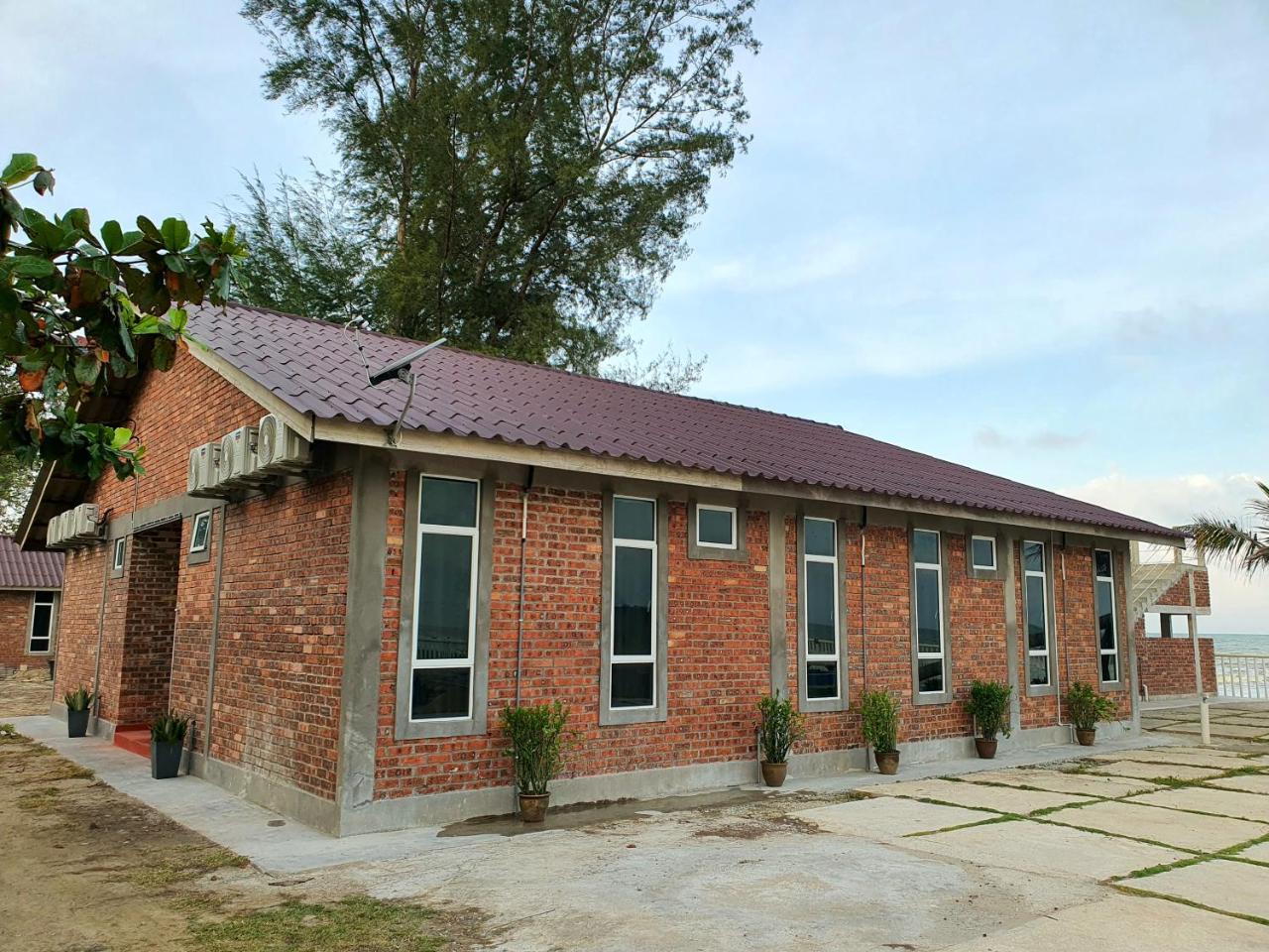 ALA Beach Lodge Rhu Homestay — 4-Star Luxury Hotel in Kota Bharu, Malaysia
