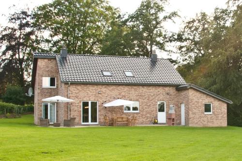 Gite L'Armandier — 4-Star Luxury Hotel in Jalhay, Belgium
