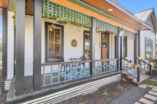 3 Bdr 2 Bth Downtown San Antonio Free Parking at The Alamodome in San Antonio, United States