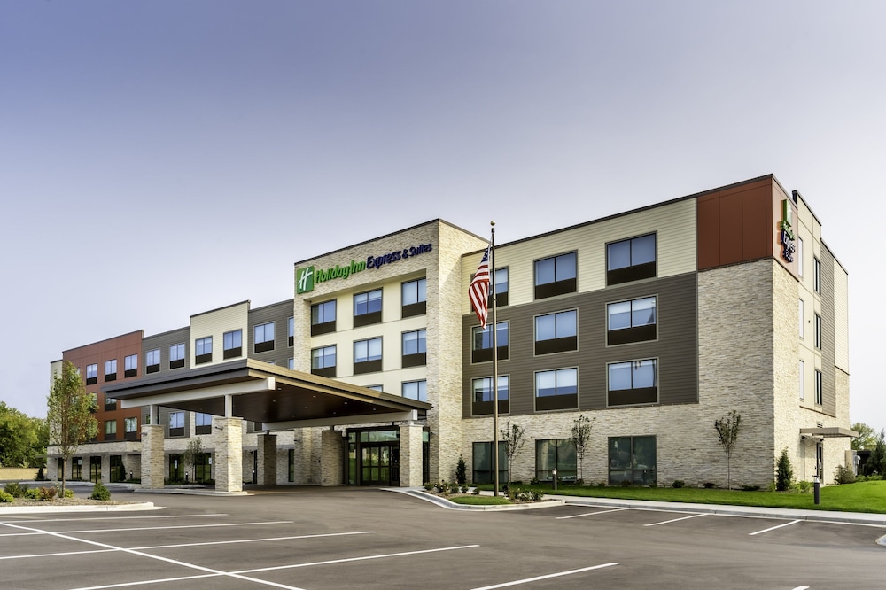 Holiday Inn Express Milwaukee West Allis an IHG Hotel - featured photo