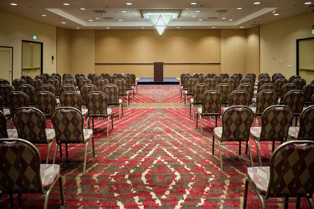 Hilton Stockton - photo 26