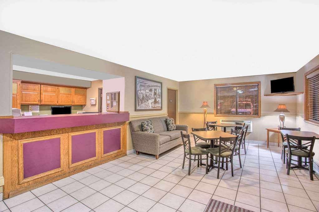 Super 8 by Wyndham Christiansburg Blacksburg Area - photo 4