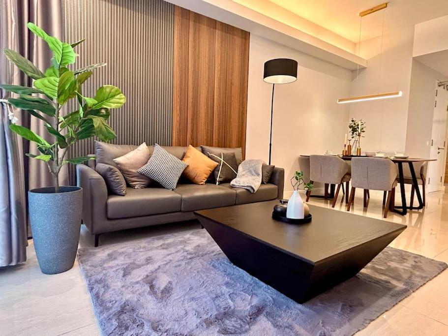 KL Central 33rd Floor KLCC view — 4-Star Luxury Hotel in Kuala Lumpur, Malaysia