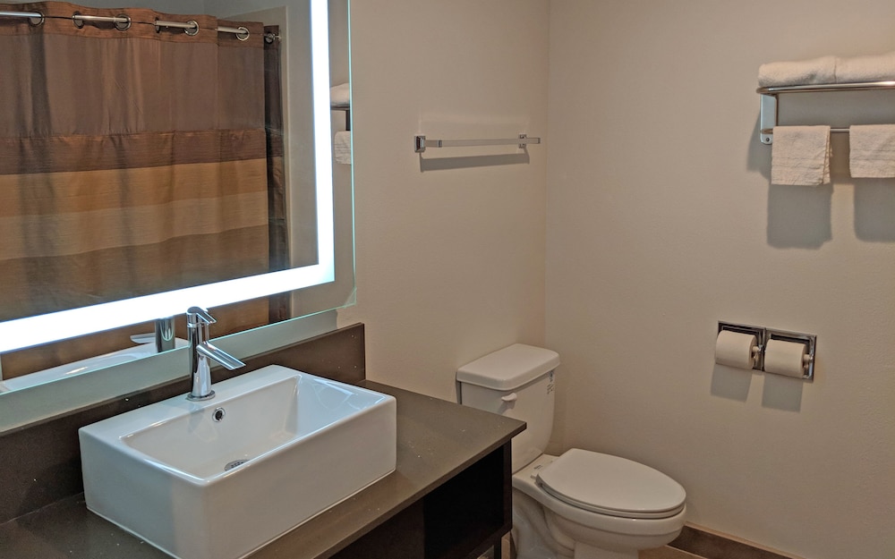 Epic Hotel - photo 21