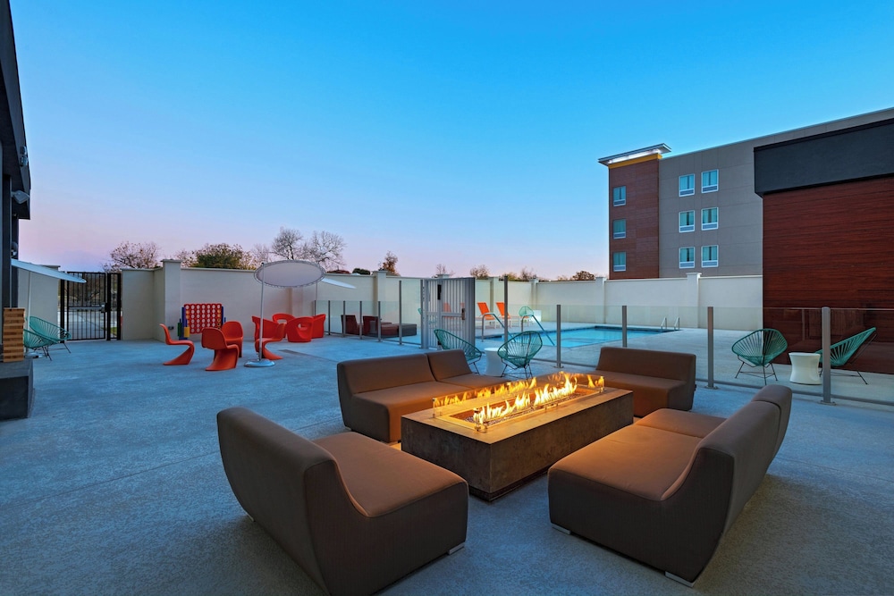 Aloft Waco Downtown - photo 17