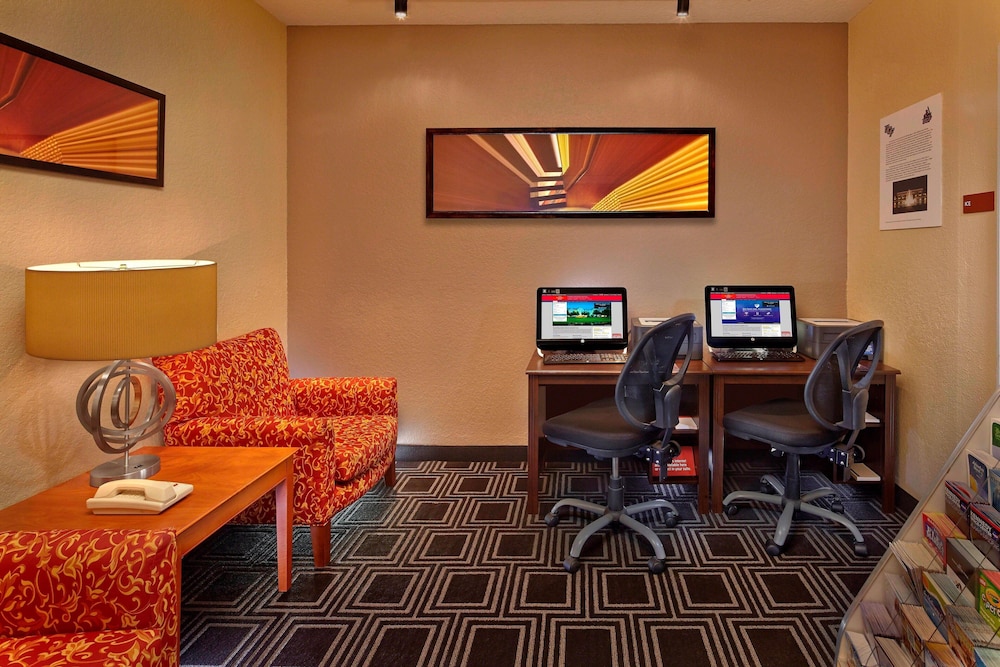 TownePlace Suites by Marriott Orlando East UCF Area - photo 43