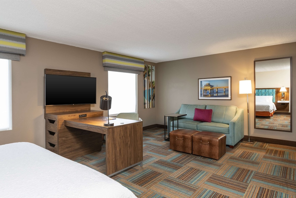 Hampton Inn & Suites Fort Myers Colonial Blvd - photo 12