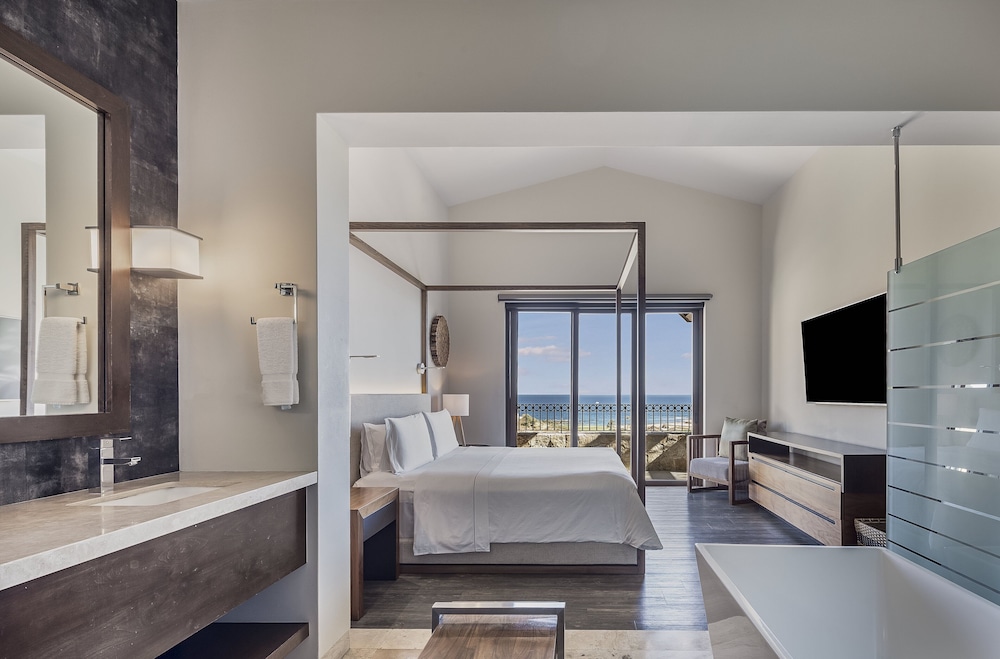 Live Aqua Private Residences Los Cabos