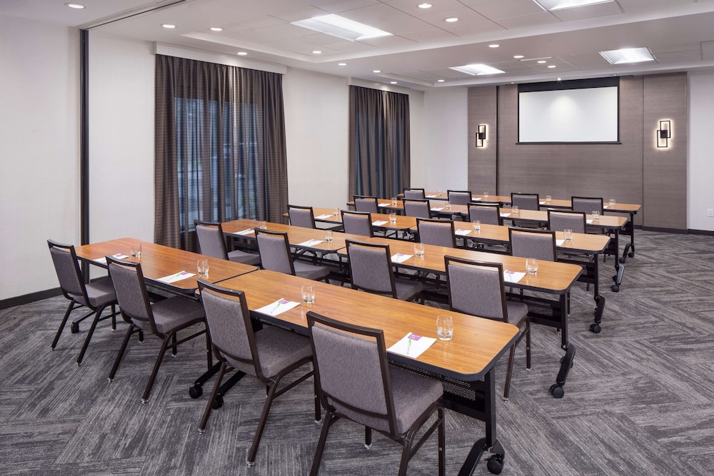 Hyatt Place Poughkeepsie - carbon neutral hotel in Poughkeepsie