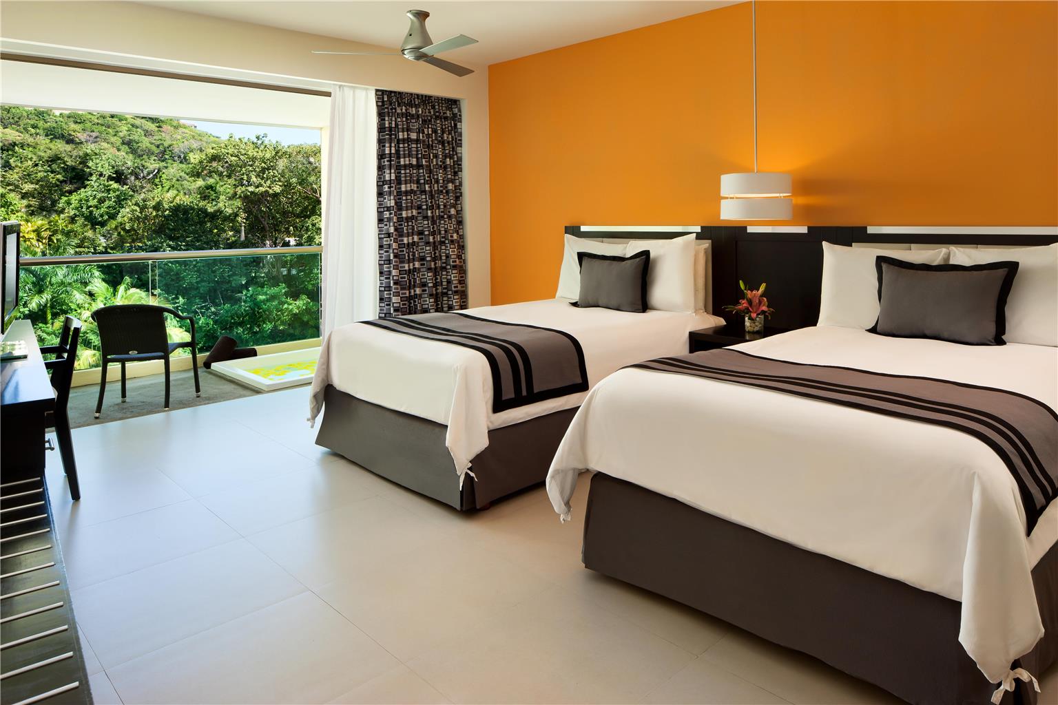 Guest room