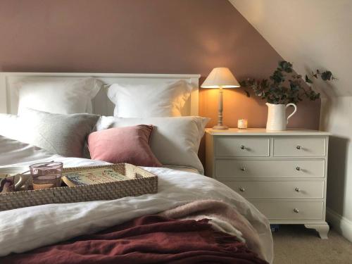 Romantic cosy cottage close to Oxford and The Cotswolds — 4-Star Luxury Hotel in Oxford, United Kingdom