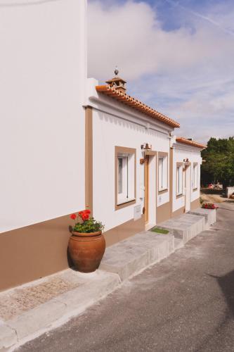Casa das Maria's Casas com EnCanto — 4-Star Luxury Hotel in Reguengos De Monsaraz, Portugal