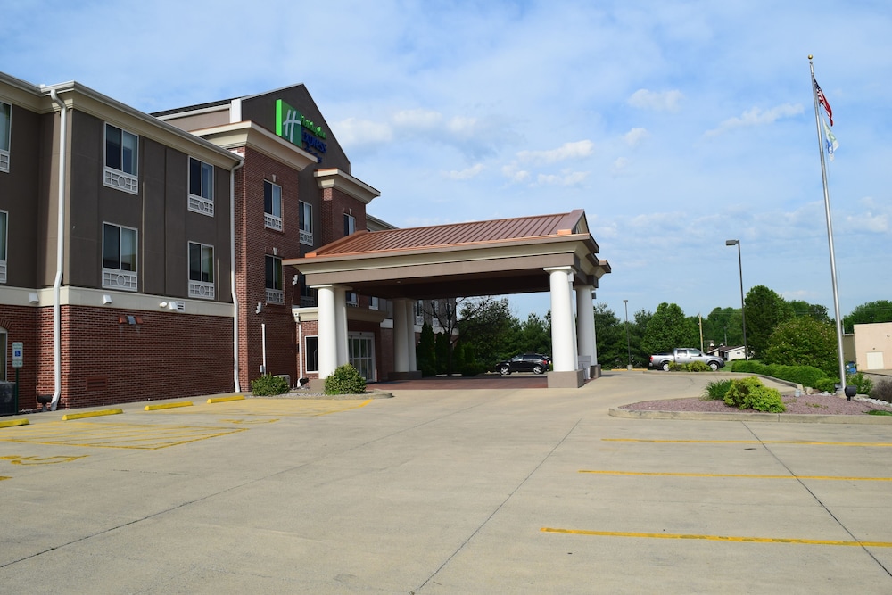 Holiday Inn Express Hotel & Suites Sparta by IHG - photo 53