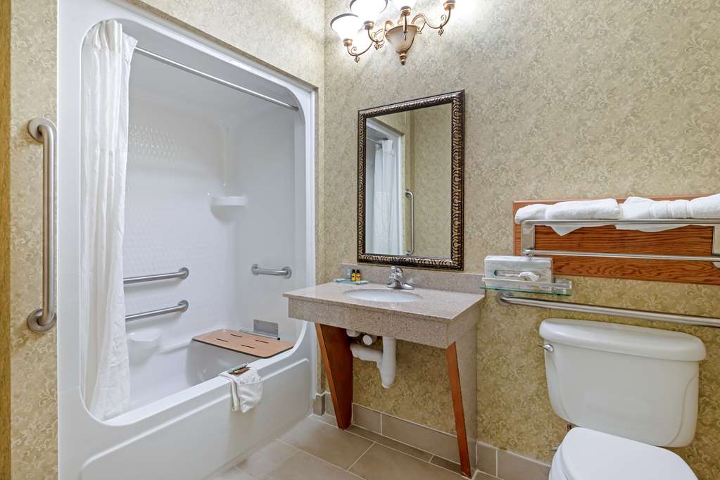 Best Western Plus Bradbury Inn & Suites - photo 42