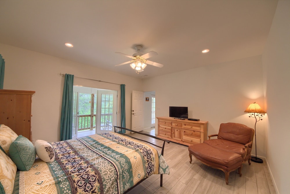 Guadalupe River Rock Retreat 9740 by RedAwning - photo 8