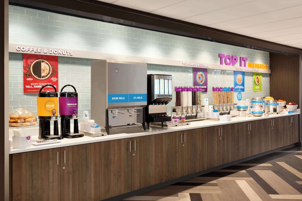 Tru by Hilton Lancaster East - photo 27