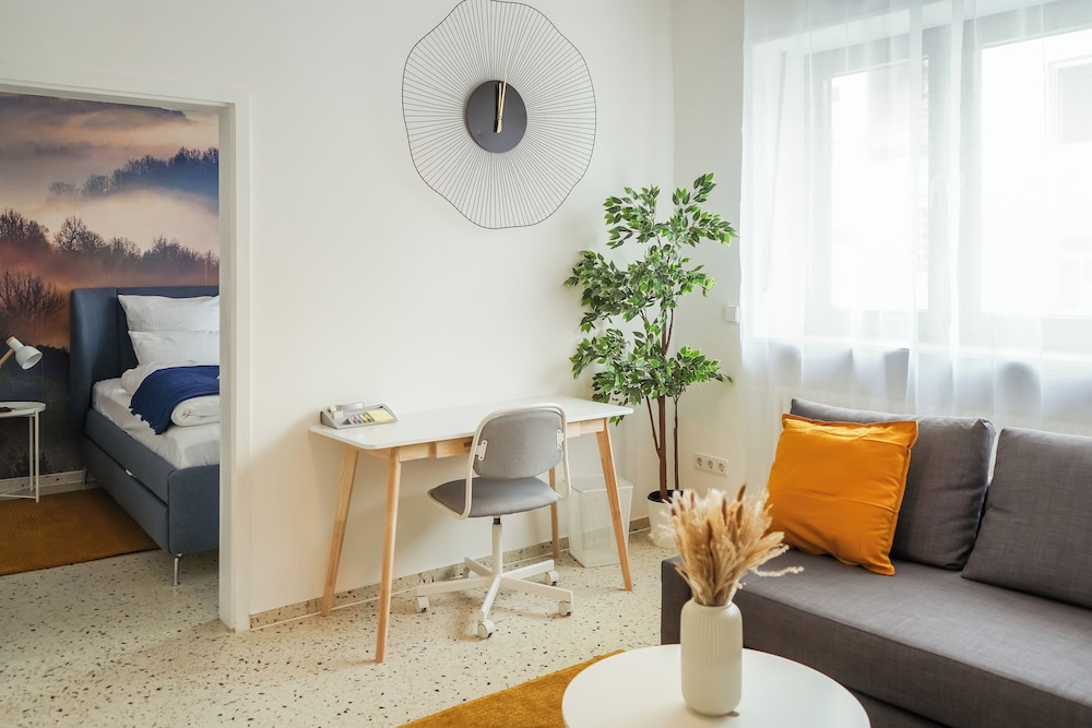 7Seas Apartment mit Balkon — 4-Star Luxury Hotel in Kaiserslautern, Germany