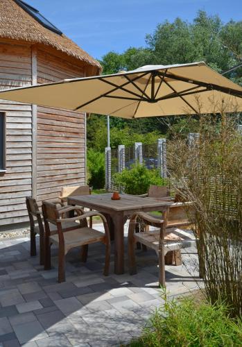 Typ C1 Lodge Barking Sands — 4-Star Luxury Hotel in Neustadt In Holstein, Germany