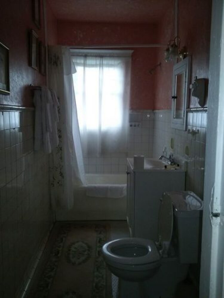 Six Acres Bed & Breakfast - photo 12