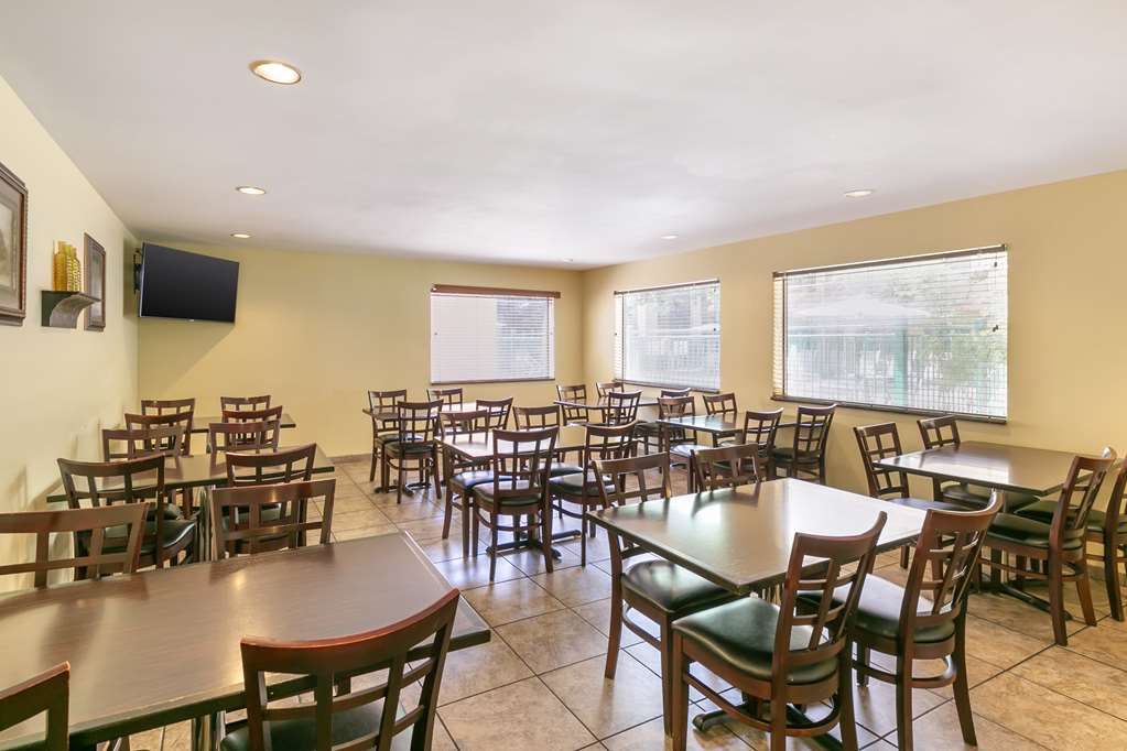 Best Western Plus Orchid Hotel & Suites - photo 11