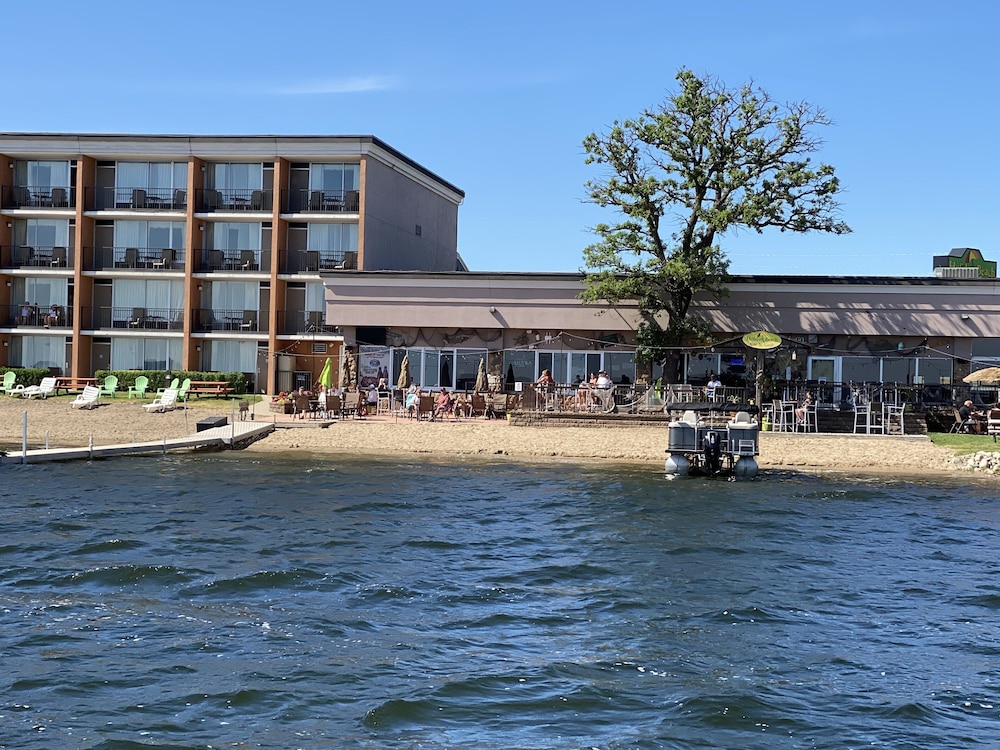Holiday Inn Detroit Lakes by IHG - photo 58