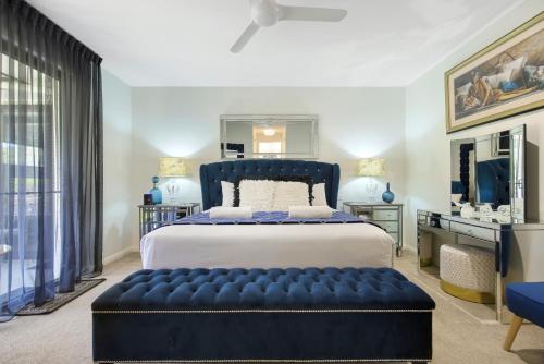 Casa Paradiso — 4-Star Luxury Hotel in Korora, Australia