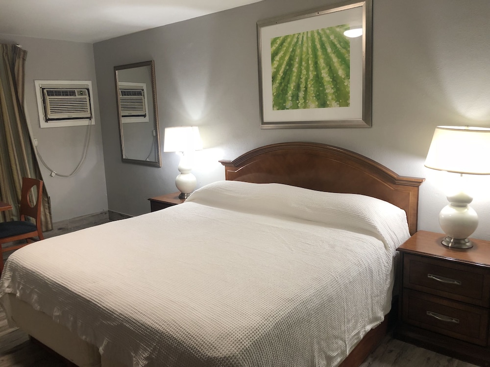 Bay Breeze Inn Bradenton Downtown in Bradenton, United States