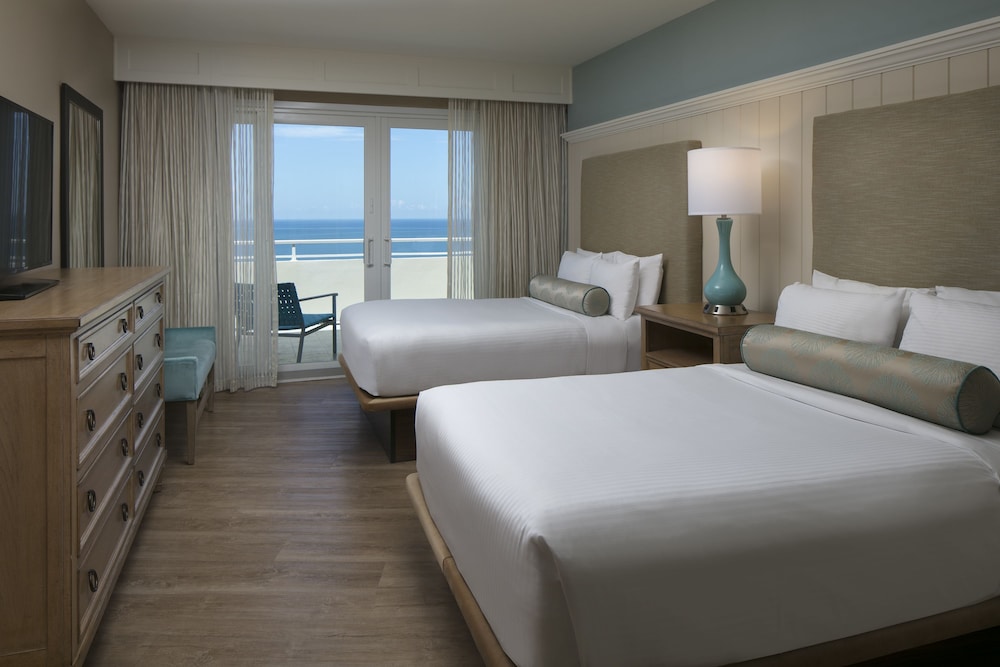 Edgewater Beach Hotel - photo 8