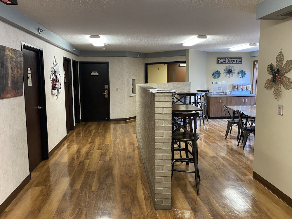 The Center Inn - photo 2