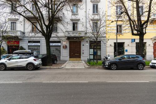 Youhosty Porta Romana Apartment — 4-Star Luxury Hotel in Milan, Italy