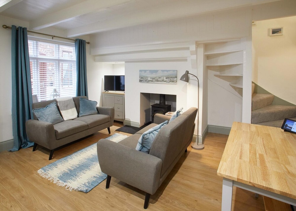Host & Stay Threadneedle Cottage