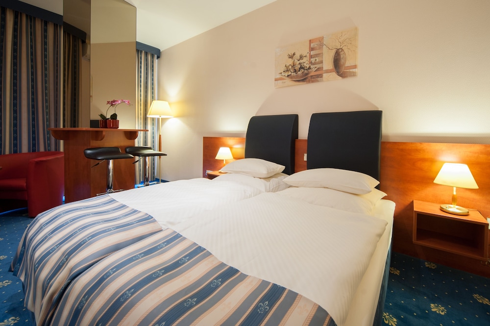 Hotel Gwarna — Legnica — photo 2